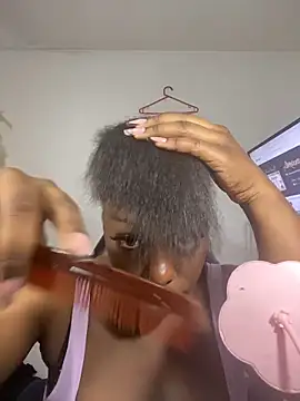 Snapshot of keilysofia chatting on 11.28.25 keilysofia online show from 11.28.25