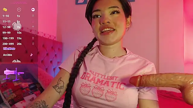 lauvelez   online show from 04.17.26