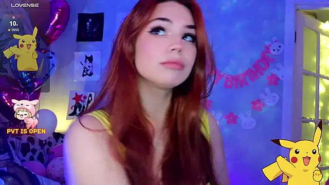 Snapshot of Katerinchik chatting on 03.18.25 Katerinchik online show from 03.18.25
