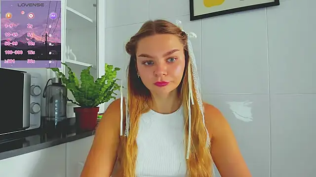 Molly sweetie online show from 07.04.26