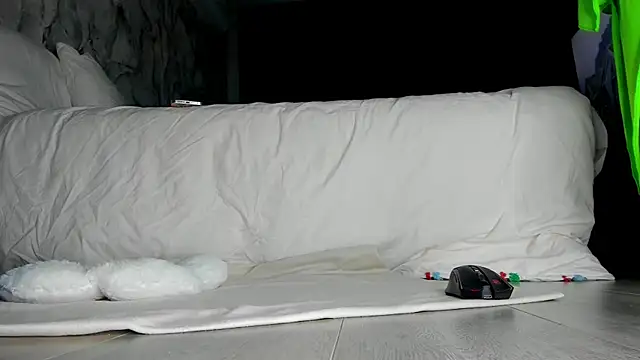 HunnyWifey online show from 06.22.26