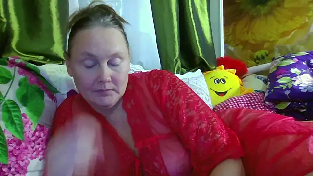 Snapshot of pussykroshka chatting on 10.20.25 pussykroshka online show from 10.20.25