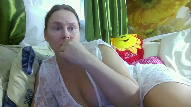 Snapshot of pussykroshka chatting on 11.11.25 pussykroshka online show from 11.11.25