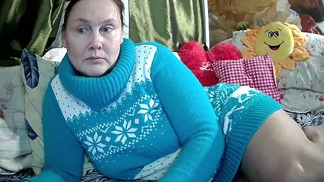 Snapshot of pussykroshka chatting on 11.28.25 pussykroshka online show from 11.28.25