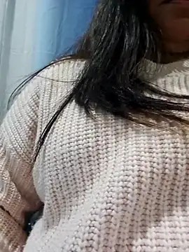 Snapshot of XLennaMX chatting on 01.17.26 XLennaMX online show from 01.17.26