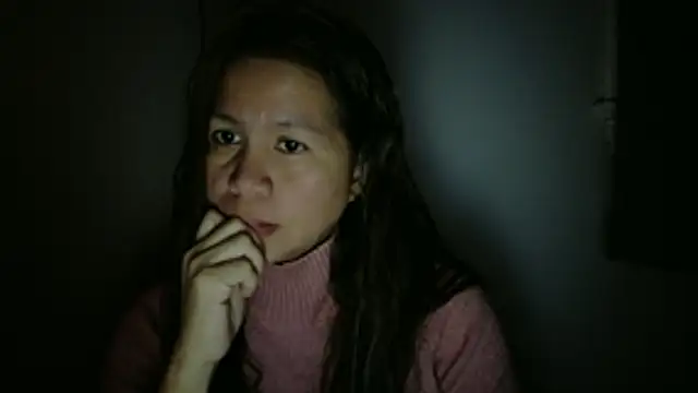 Snapshot of XLennaMX chatting on 02.22.26 XLennaMX online show from 02.22.26