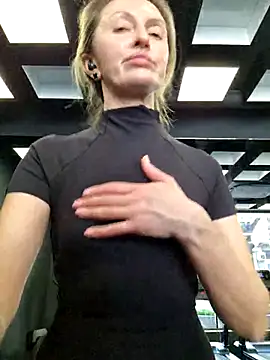 Snapshot of Miss____Mia_ chatting on 03.07.25 Miss Mia online show from 03.07.25