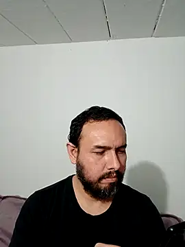 Snapshot of ElSunEagle chatting on 11.02.25 ElSunEagle online show from 11.02.25