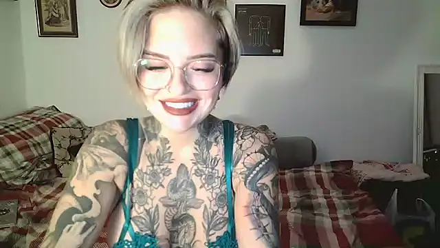 Snapshot of Rubyrichhxo chatting on 12.22.24 Rubyrichhxo online show from 12.22.24