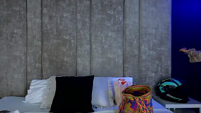 GiselOrtiz online show from 11.14.25