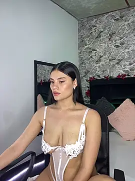 Maylin Garcia online show from 02.19.25