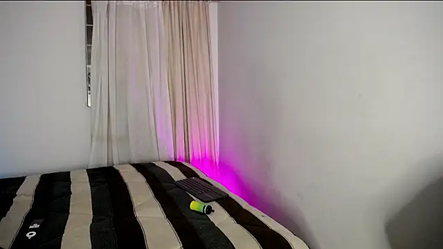 Pinkandyellowpokemon online show from 02.24.25