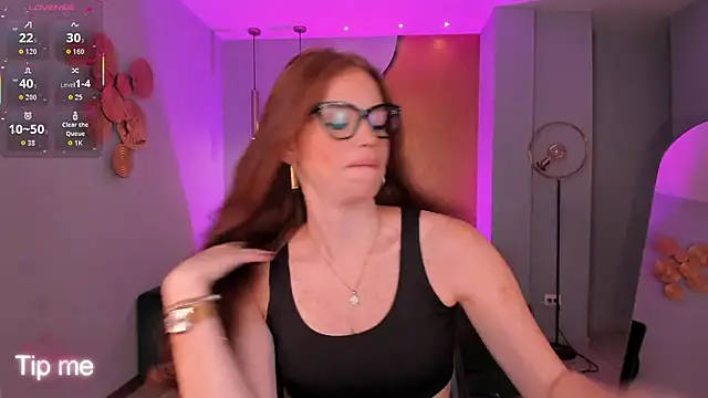 Snapshot of CorinneRusso chatting on 02.19.26 CorinneRusso online show from 02.19.26