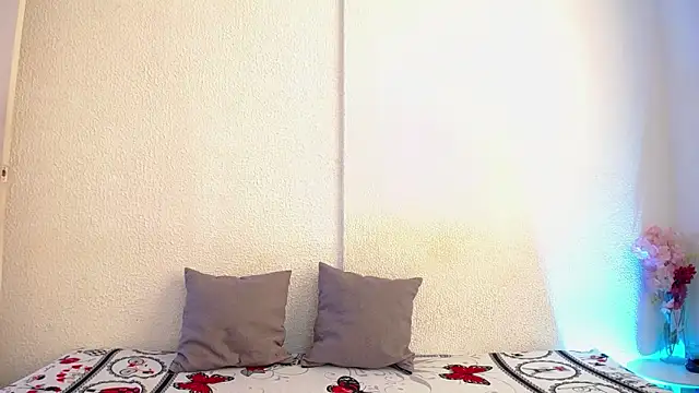 Snapshot of _joanne_and_oliver_ chatting on 09.12.25  joanne and oliver  online show from 09.12.25