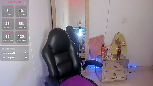 Snapshot of hellensexy chatting on 02.26.26 hellensexy online show from 02.26.26