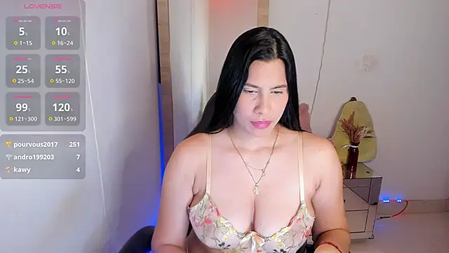 Snapshot of hellensexy chatting on 03.08.26 hellensexy online show from 03.08.26