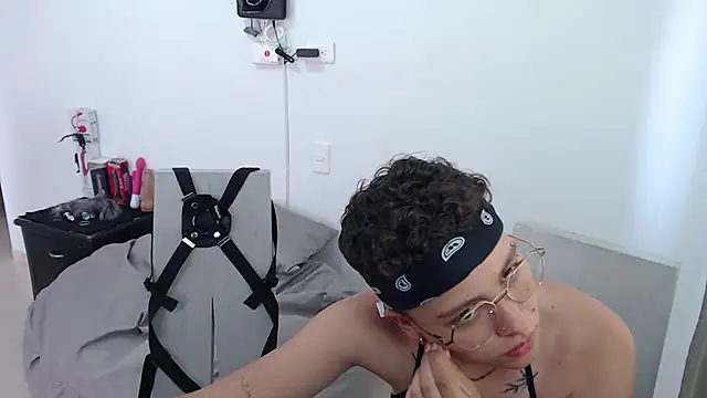 Antonella Cruz02 online show from 03.16.25