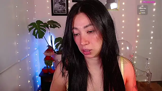 lilyy evanss online show from 12.12.24