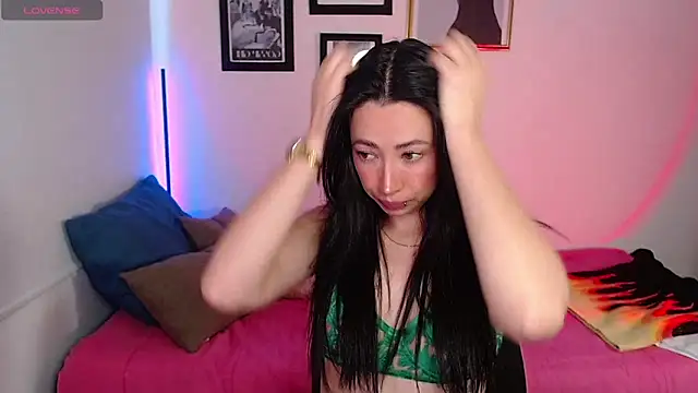 lilyy evanss online show from 01.21.25