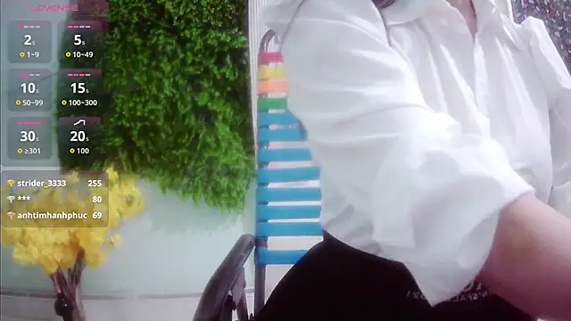 Yii-Ser online show from 09.10.25