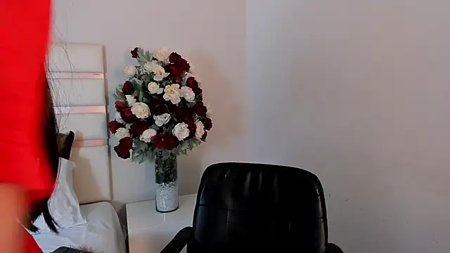 Snapshot of CamilaSofiia chatting on 02.20.25 CamilaSofiia online show from 02.20.25