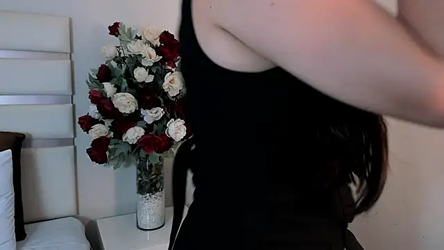 Snapshot of CamilaSofiia chatting on 02.22.25 CamilaSofiia online show from 02.22.25