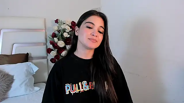 Snapshot of CamilaSofiia chatting on 03.21.25 CamilaSofiia online show from 03.21.25