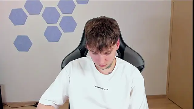 Chris Tyson online show from 01.06.25