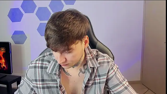 Chris Tyson online show from 02.04.25