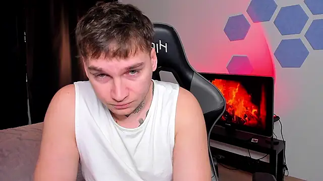 Chris Tyson online show from 12.04.25