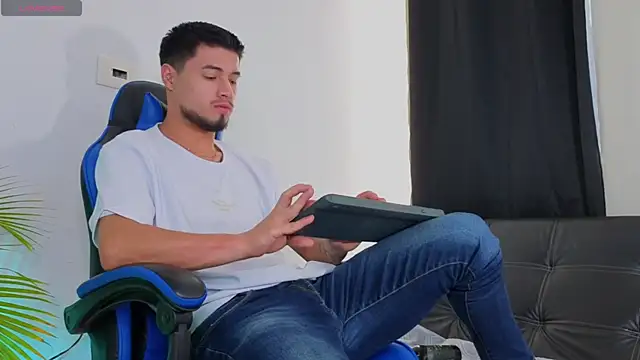 EdwardRoss  online show from 11.11.25