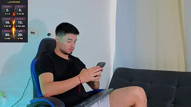 EdwardRoss  online show from 01.13.26