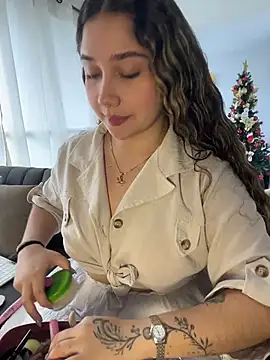 Cherryyquen online show from 12.04.25