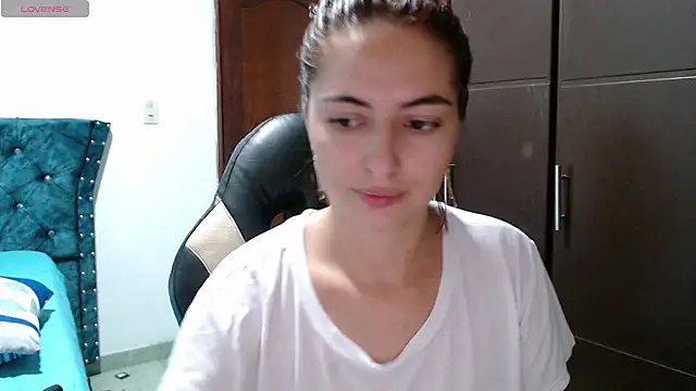 Kate lorens9 online show from 12.14.24