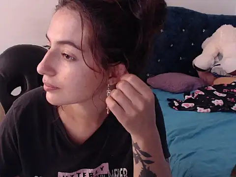 Kate lorens9 online show from 01.16.25