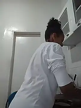 Snapshot of Julia_Pretinha chatting on 11.08.25 Julia Pretinha online show from 11.08.25