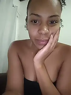 Snapshot of Julia_Pretinha chatting on 12.04.25 Julia Pretinha online show from 12.04.25