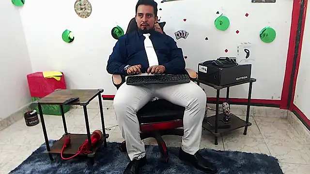 Snapshot of KalethBigDick chatting on 05.14.26 KalethBigDick online show from 05.14.26