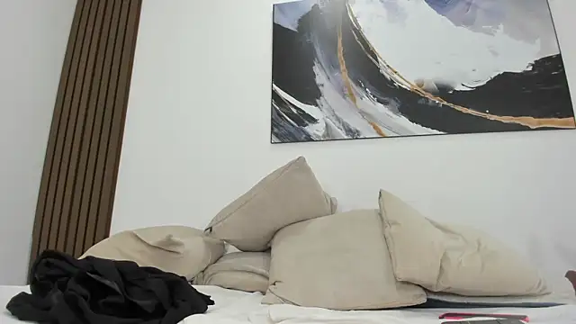 Snapshot of yesica_collins01 chatting on 12.10.24 yesica collins01 online show from 12.10.24