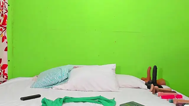 Snapshot of yesica_collins01 chatting on 03.04.25 yesica collins01 online show from 03.04.25