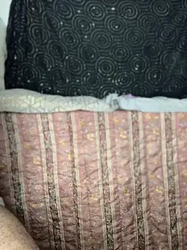 Snapshot of Miss__Malaika chatting on 04.10.26 Miss Malaika online show from 04.10.26