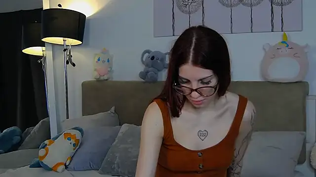 Snapshot of CassKiera chatting on 09.10.25 CassKiera online show from 09.10.25