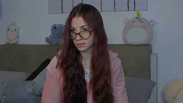 Snapshot of CassKiera chatting on 10.18.25 CassKiera online show from 10.18.25