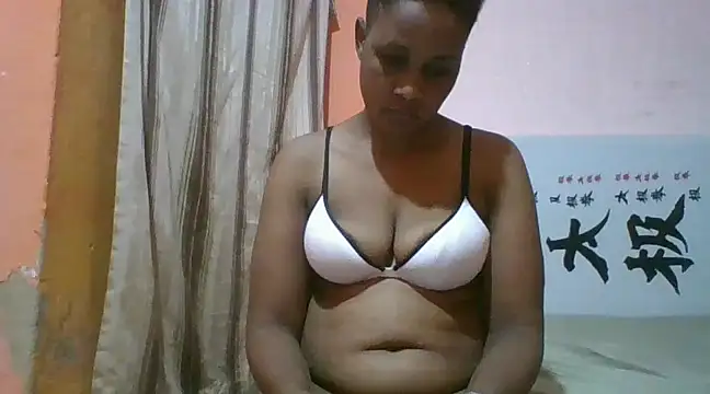 Snapshot of sexymistres chatting on 01.13.25 sexymistres online show from 01.13.25