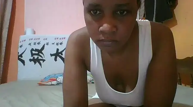 Snapshot of sexymistres chatting on 02.15.25 sexymistres online show from 02.15.25