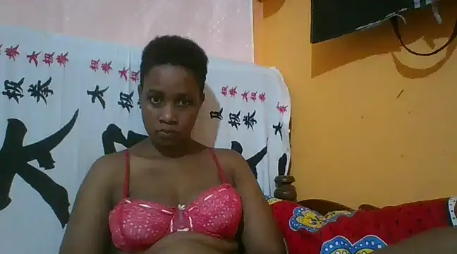 Snapshot of sexymistres chatting on 02.21.25 sexymistres online show from 02.21.25