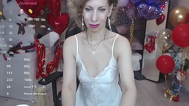 AdrianaSea online show from 02.13.25