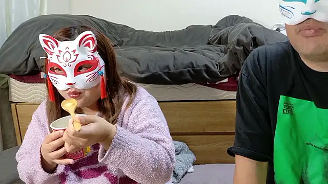 Snapshot of mini_69 chatting on 12.18.25 mini 69 online show from 12.18.25