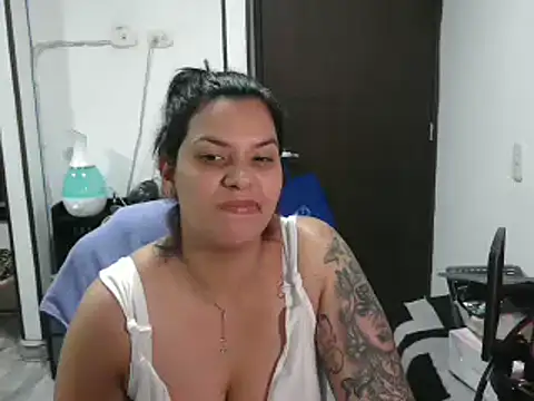 CarolinaRincon online show from 03.11.25