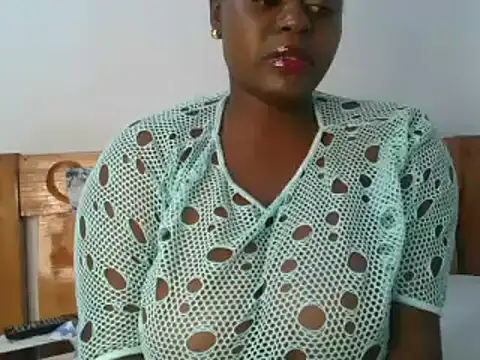 t-QueenSlyy online show from 12.21.24